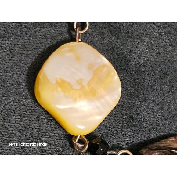 Handcrafted Shell & Glass Bead Bracelet With Lobster Clasp - Picture 6 of 11